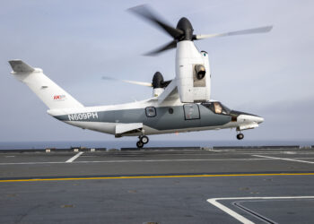 El AW609 completa con éxito su primera campaña de pruebas en portaaeronaves Cavour.