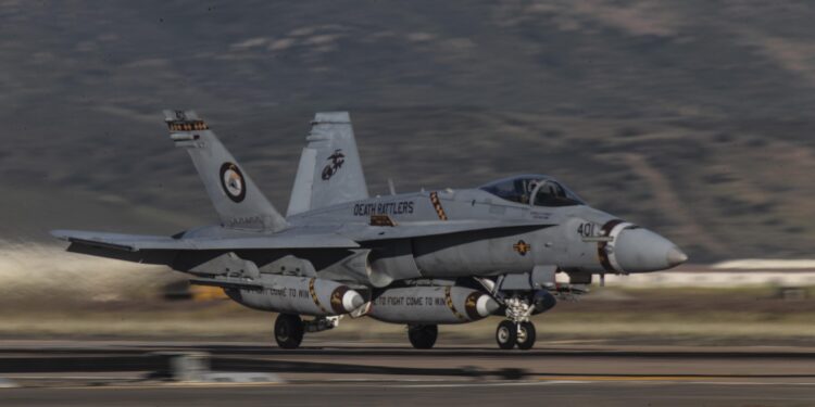 El USMC actualiza sus clásicos F-18 C/D
