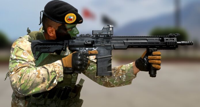 Ejército del Perú adquiere rifles IWI Arad 7