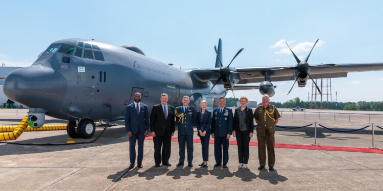 El C-130J Super Hercules llega a la Real Fuerza Aérea de Nueva Zelanda