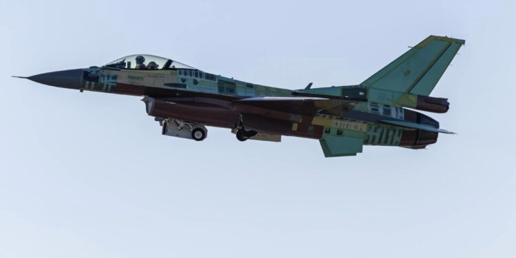 Fuerza Aérea de Polonia actualiza sus F-16 mientras Bulgaria estrena su primer Block 70