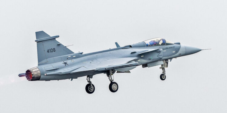 Fuerza Aérea Brasileña recibe su octavo caza F-39 Gripen
