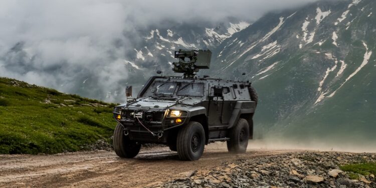 Rumania adquiere vehículos blindados tácticos ligeros Otokar COBRA II 4×4