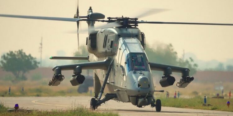 India ordena 156 helicópteros de combate ligero