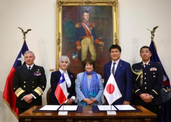 Chile y Japón firman acuerdo de cooperación y anuncia apertura de agregaduría en Tokio