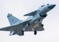 China confirma que el caza J-10CE logró su primera victoria en combate