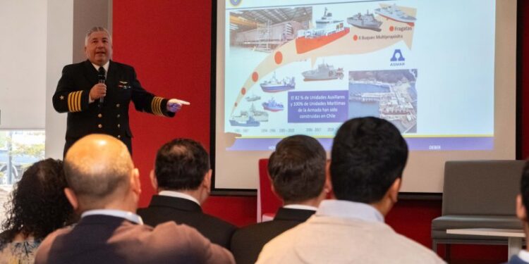 Armada expone en Punta Arenas el PNCCN y proyecta a Magallanes como polo de servicios navales e industriales