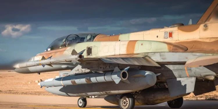Israel exhibe la combinación F-16I “Sufa” + misil Rampage para ataques a distancia