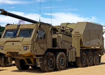 Israel emplea por primera vez en combate el nuevo obús autopropulsado automático Roem