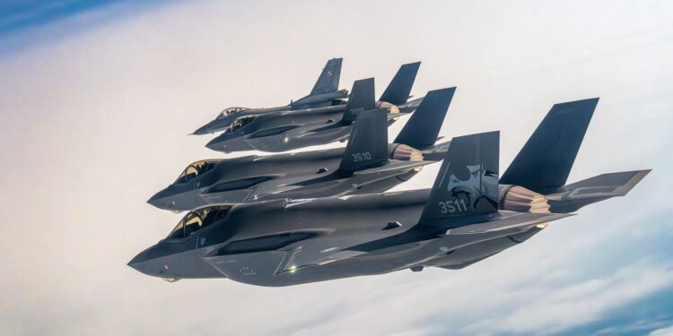 Polonia recibe sus primeros F-35A “Husarz”